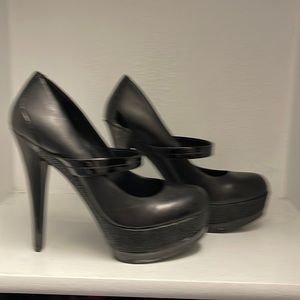 Jessica Simpson platform -  black - 5.5 heel - size 8
